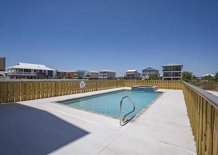 Zoe's Zen 5 Bedroom Lockout Holiday home *
